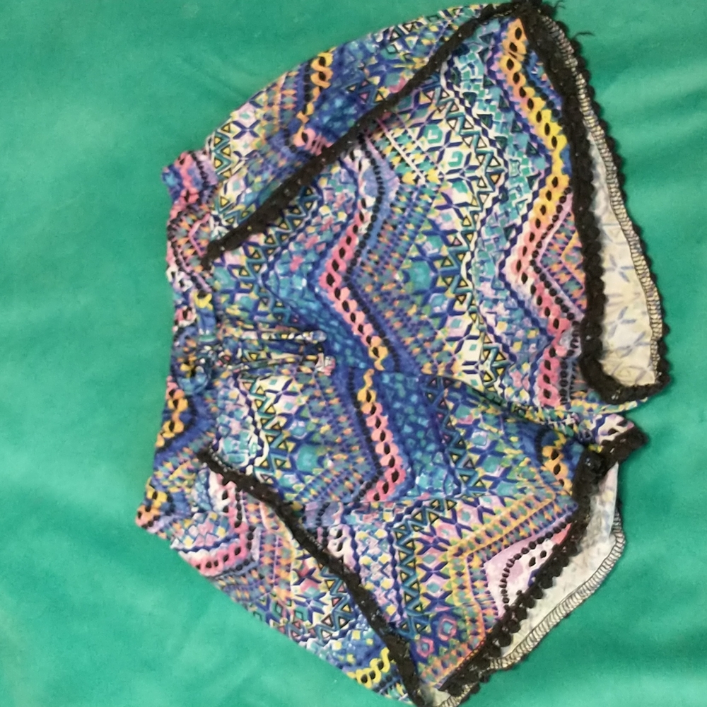 Girls fun print shorts